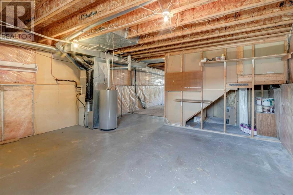 Single Family House Bi-level for Sale in  Laguna Way NE Monterey Park Calgary 