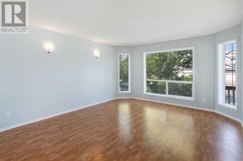 Single Family House Bi-level for Sale in  Laguna Way NE Monterey Park Calgary 