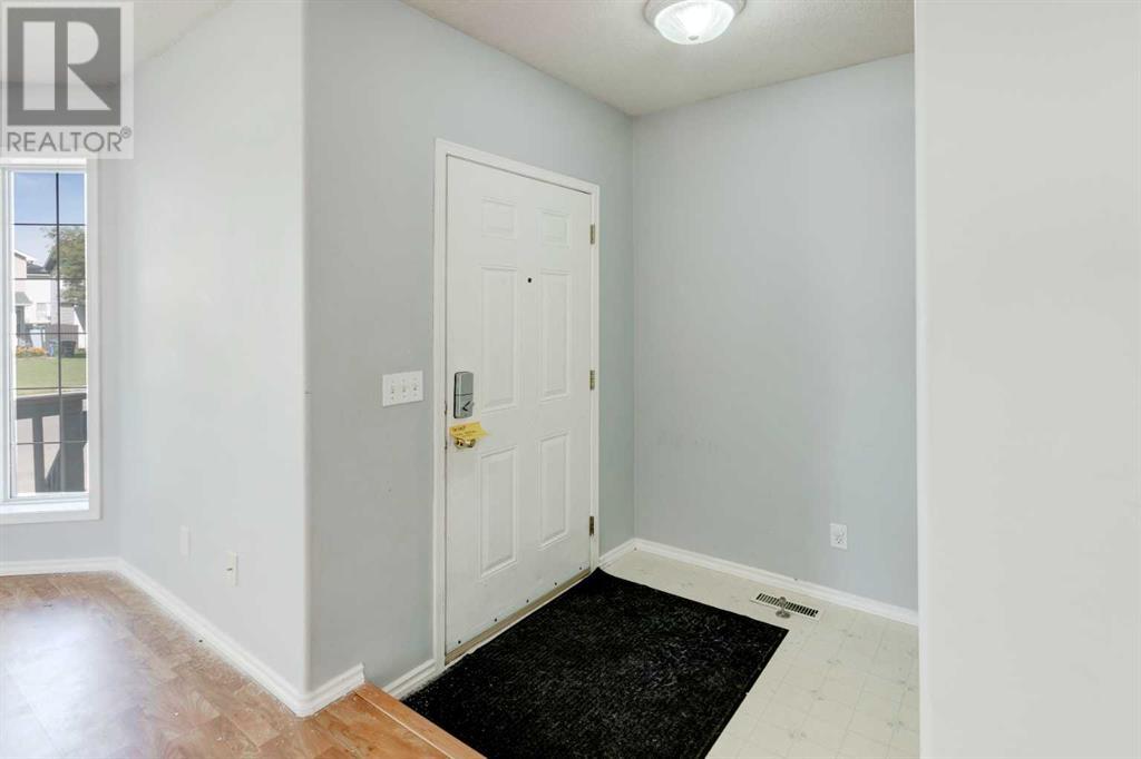 Single Family House Bi-level for Sale in  Laguna Way NE Monterey Park Calgary 