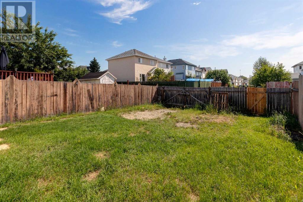 Single Family House Bi-level for Sale in  Laguna Way NE Monterey Park Calgary 