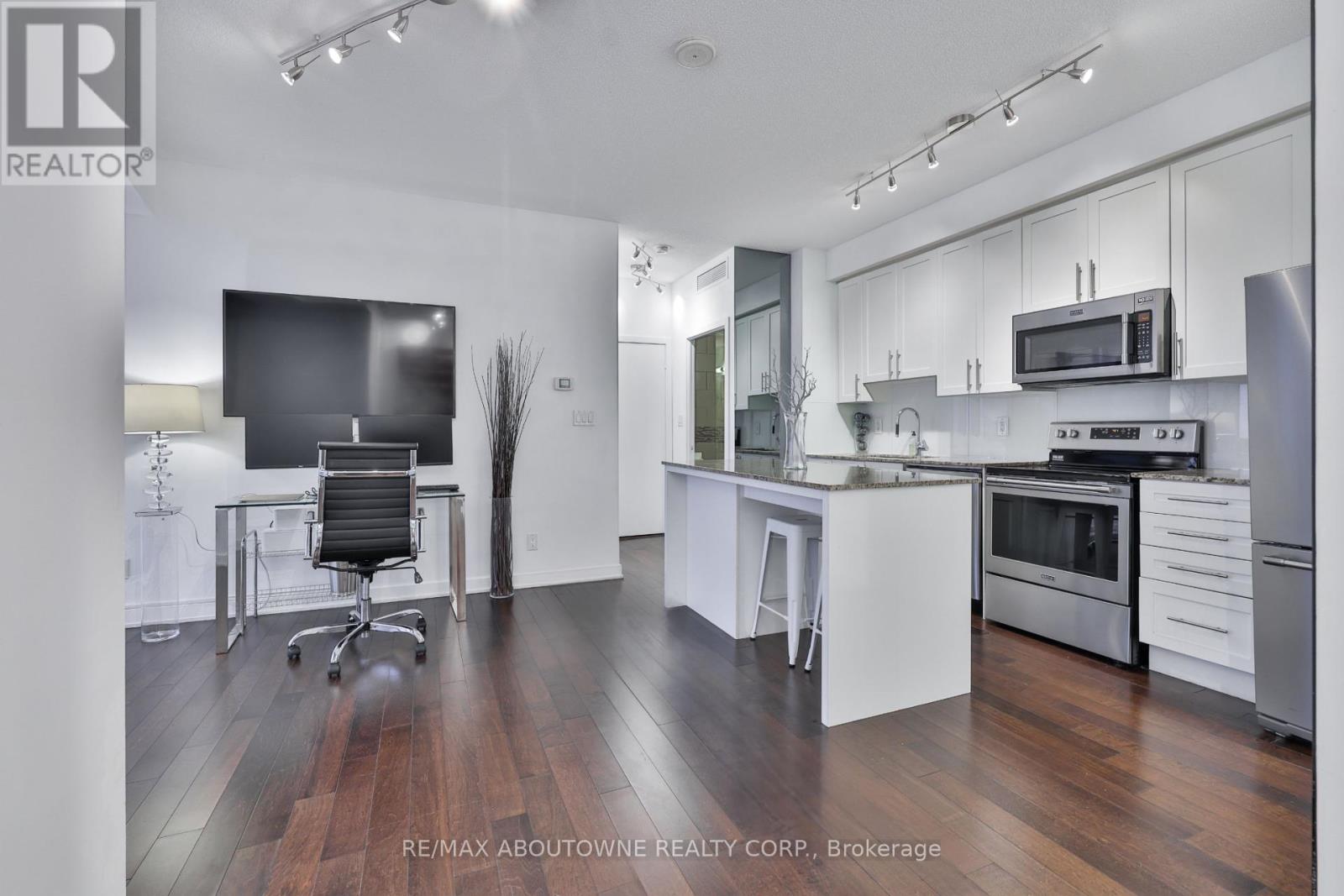 Photo 24 of 3109 4099 Brickstone Mews, Mississauga ON