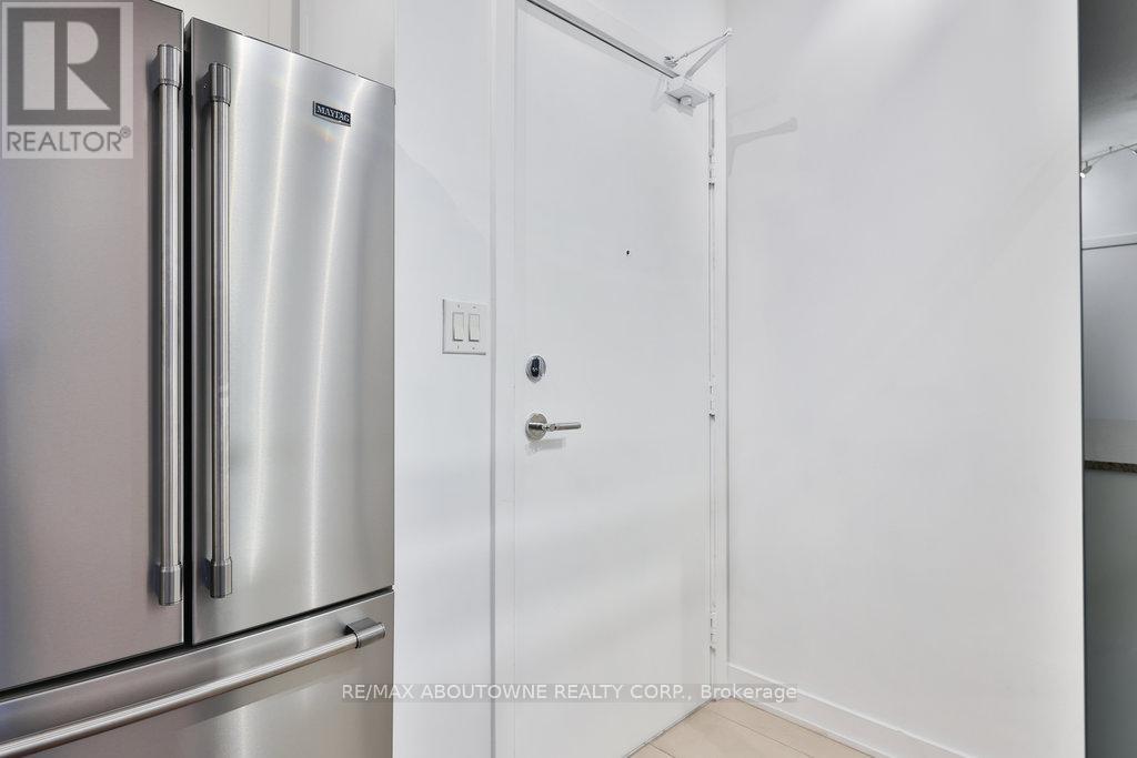 Photo 4 of 3109 4099 Brickstone Mews, Mississauga ON