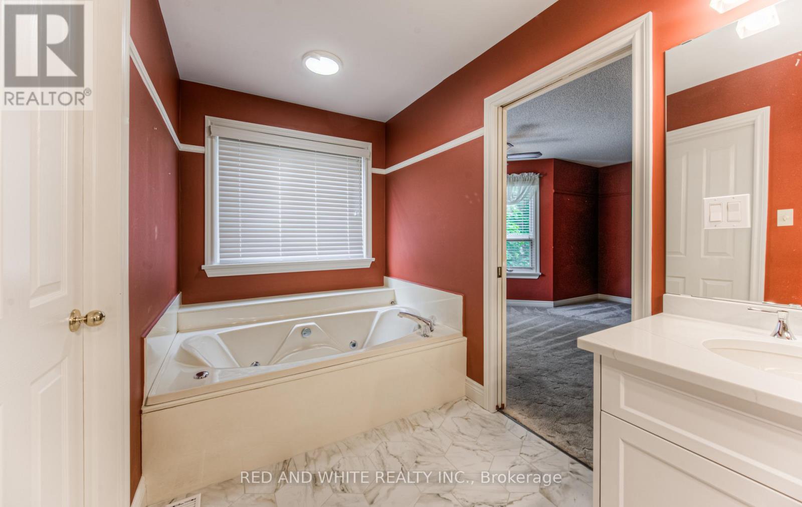Photo 24 of 2 Morningview Place, Kitchener ON