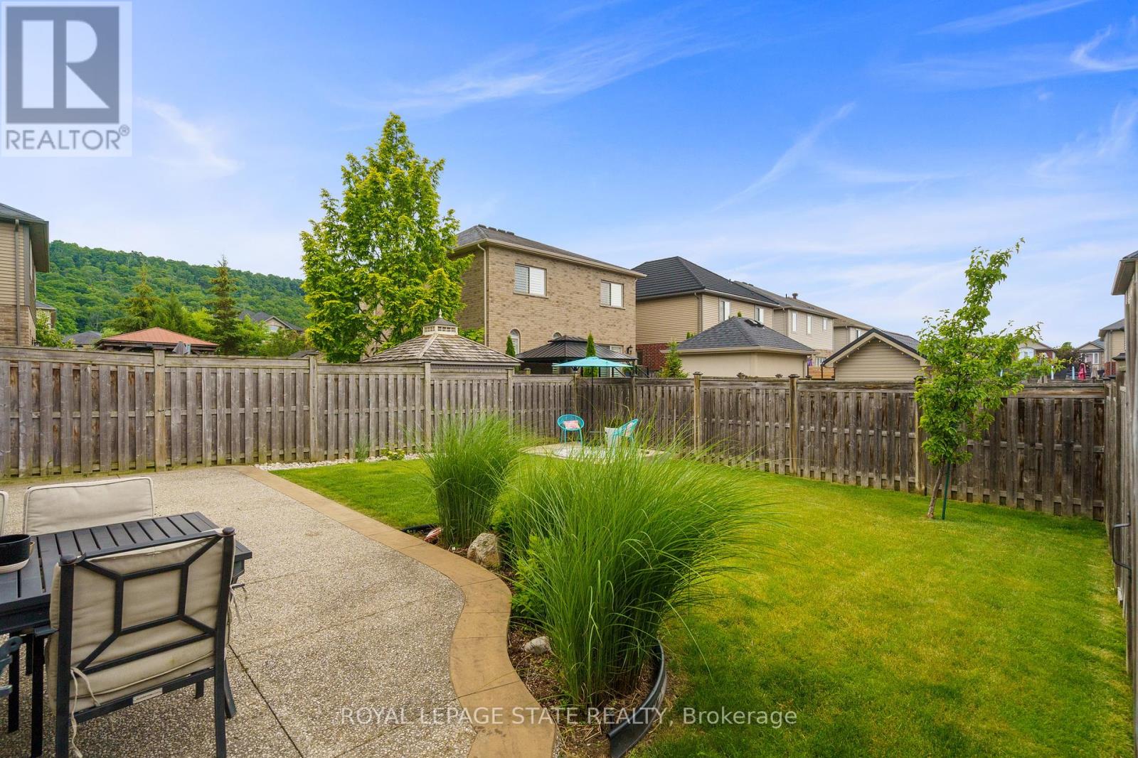 Photo 47 of 42 Chestnut Drive, Grimsby ON