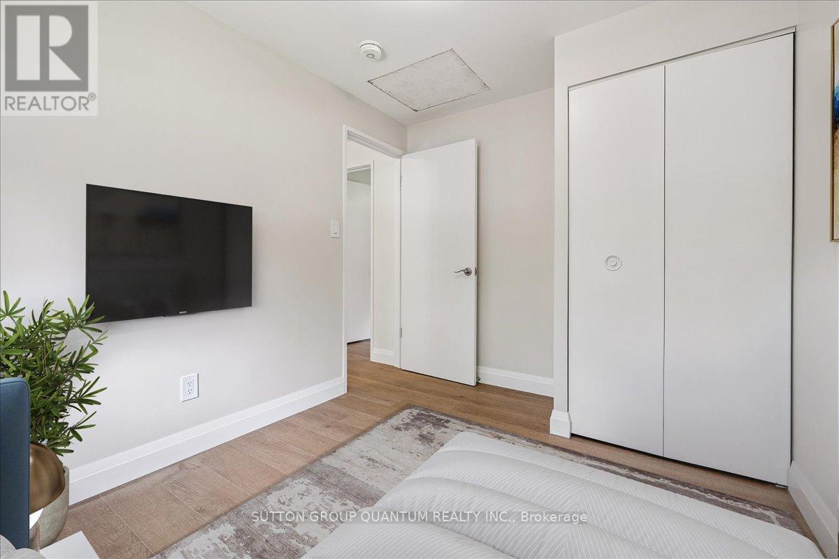 Photo 10 of Unit 1 18 Pleasant Avenue, Hamilton ON