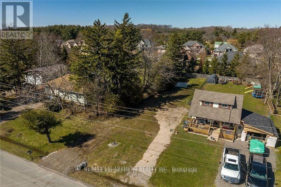 Photo 8 of 815 Foss Road, Pelham ON