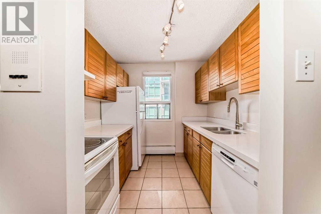 606, 718 12 Avenue SW, Calgary, Alberta