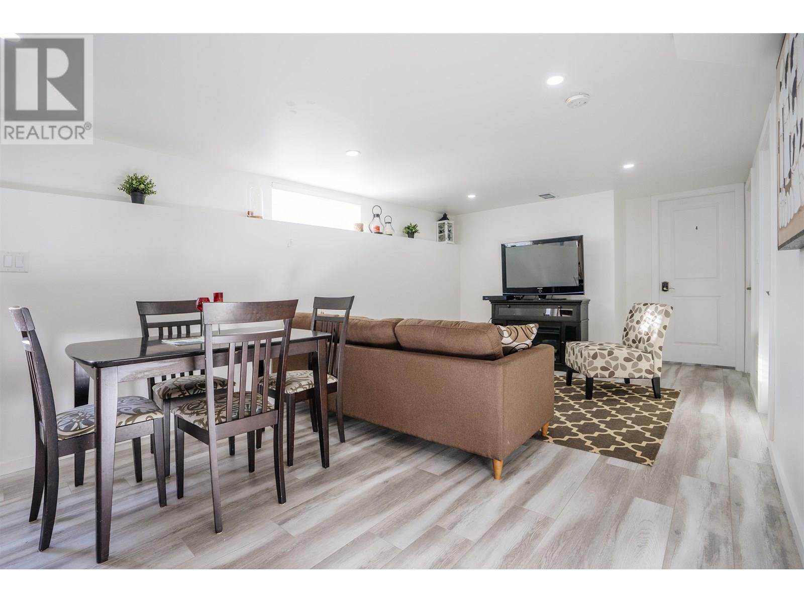 Photo 7 of 2813 St Johns Street, Port Moody BC
