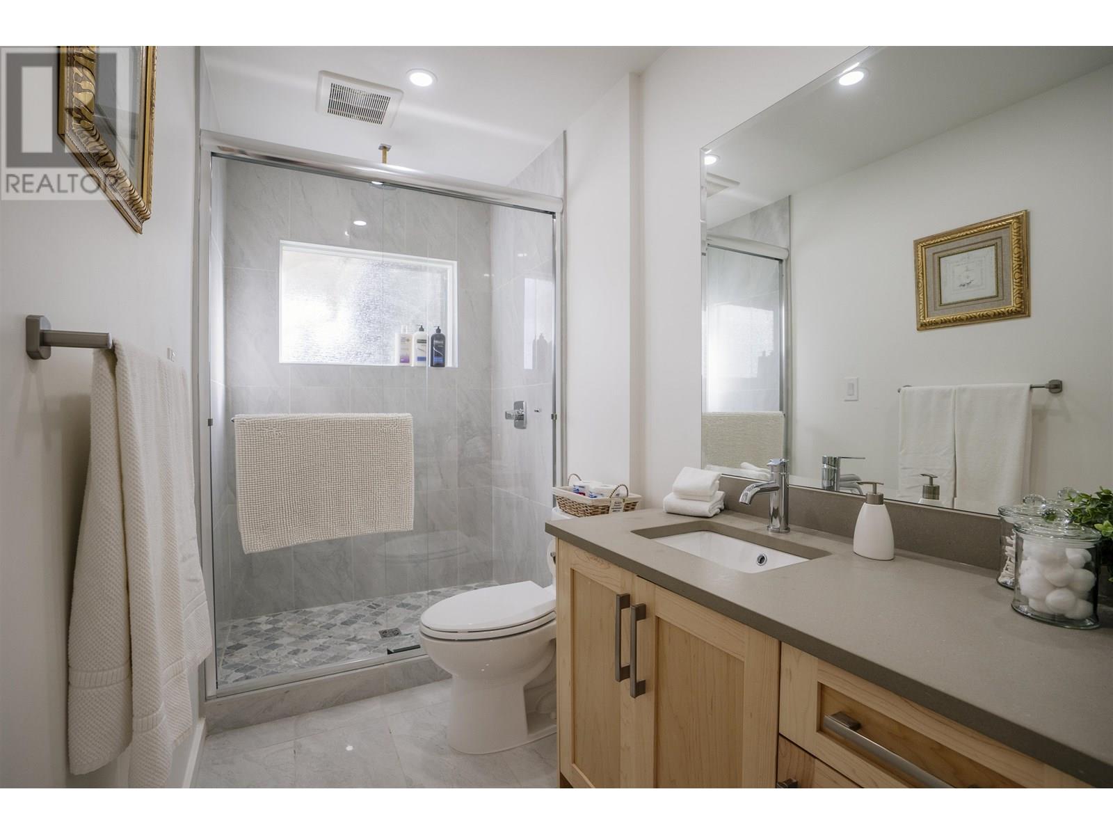 Photo 10 of 2813 St Johns Street, Port Moody BC