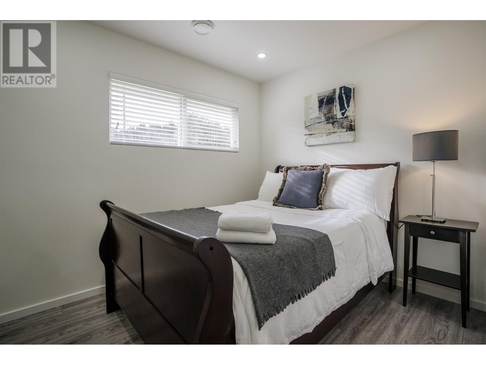 Photo 5 of 2813 St Johns Street, Port Moody BC