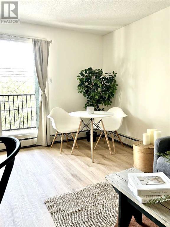 Single Family House for Sale in    Avenue SW South Calgary Calgary 