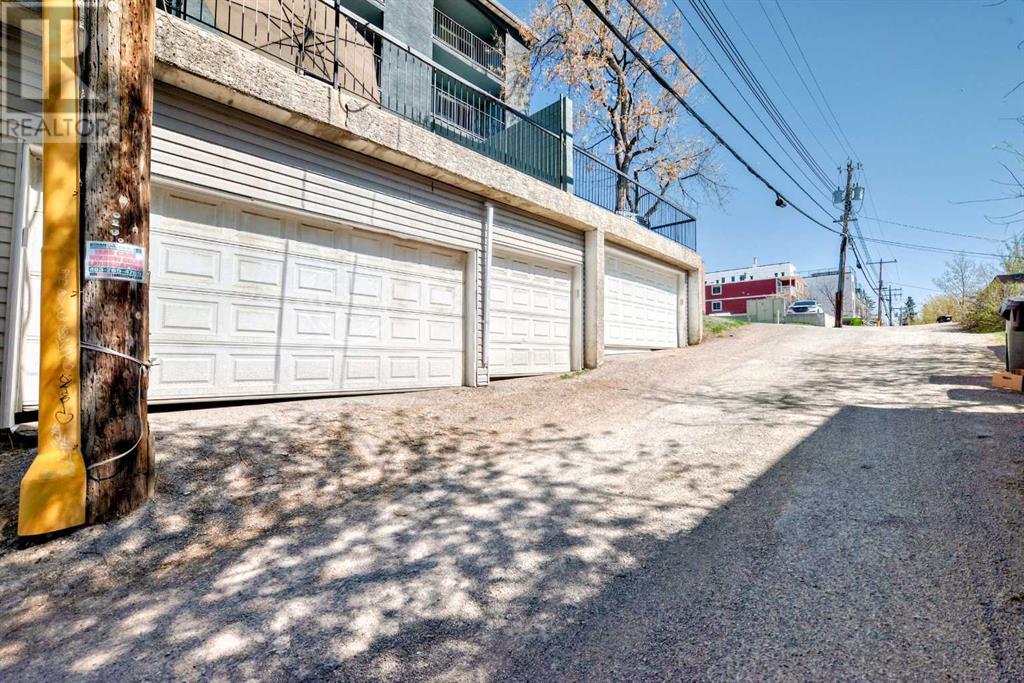 Single Family House for Sale in    Avenue SW South Calgary Calgary 