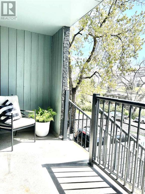 Single Family House for Sale in    Avenue SW South Calgary Calgary 