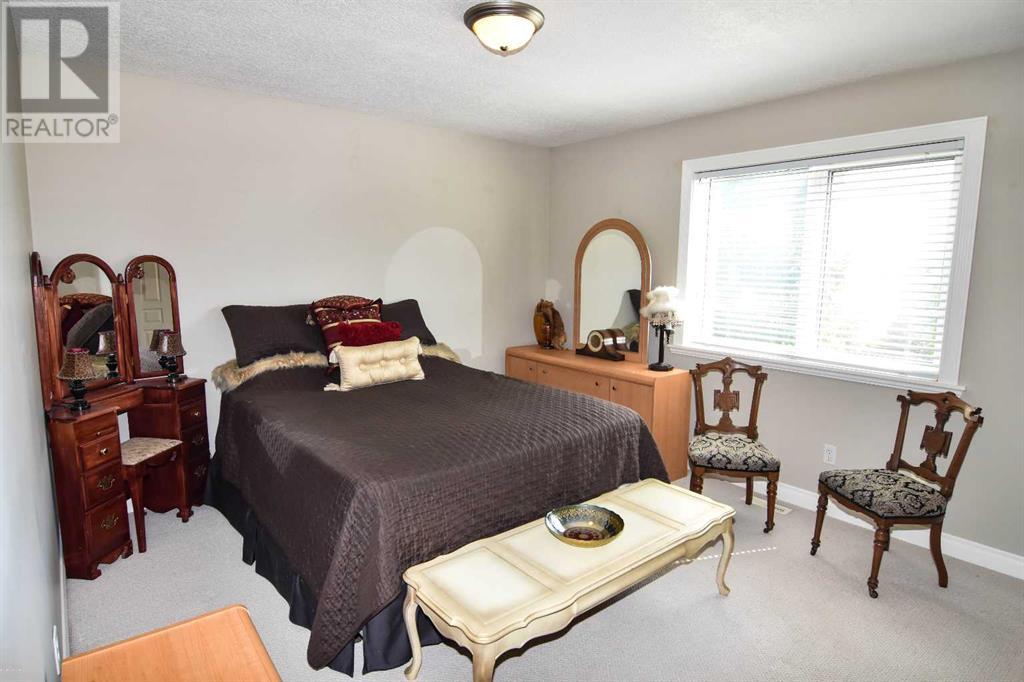 Single Family House for Sale in  Scenic View Close NW Scenic Acres Calgary 