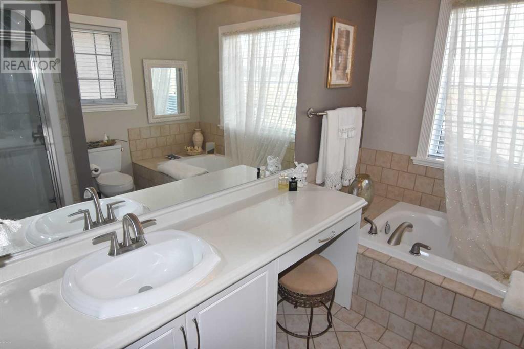 Single Family House for Sale in  Scenic View Close NW Scenic Acres Calgary 