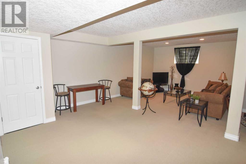 Single Family House for Sale in  Scenic View Close NW Scenic Acres Calgary 