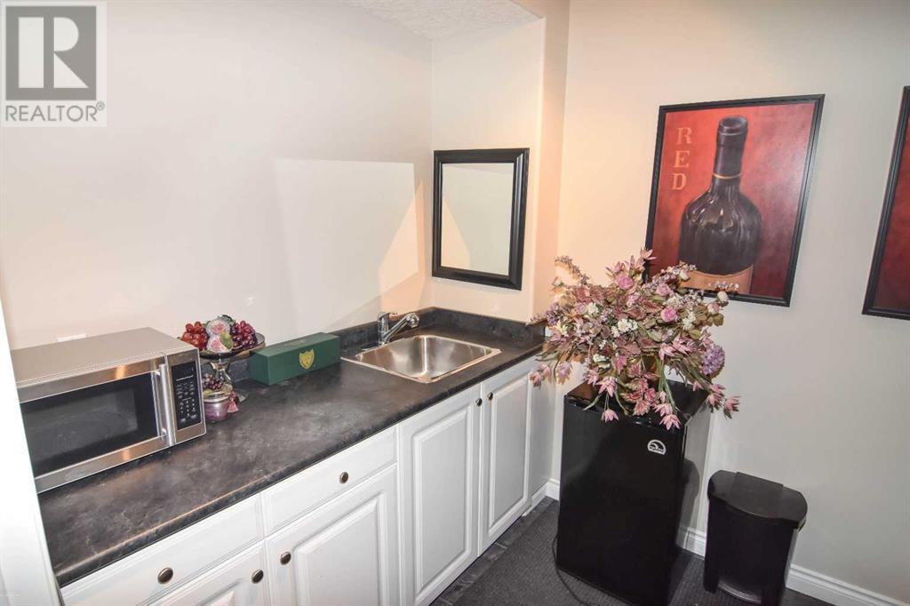 Single Family House for Sale in  Scenic View Close NW Scenic Acres Calgary 