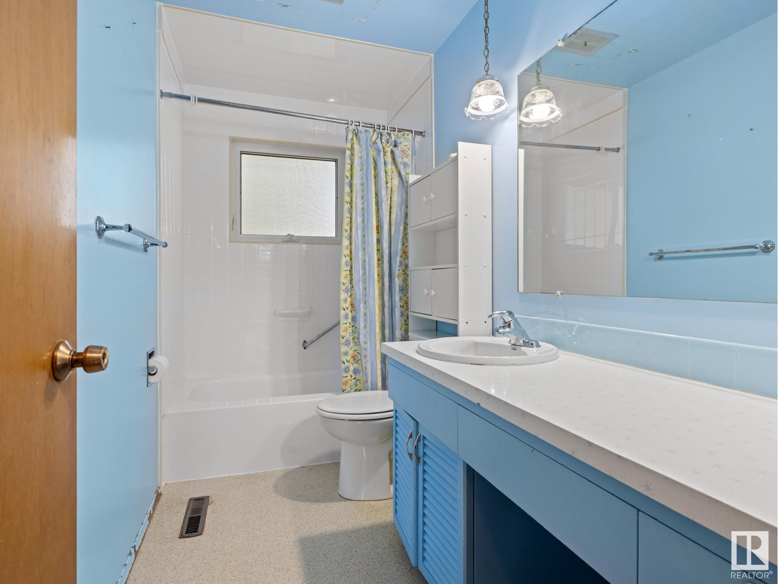 Single Family House Bungalow for Sale in   AV NW Edmonton 