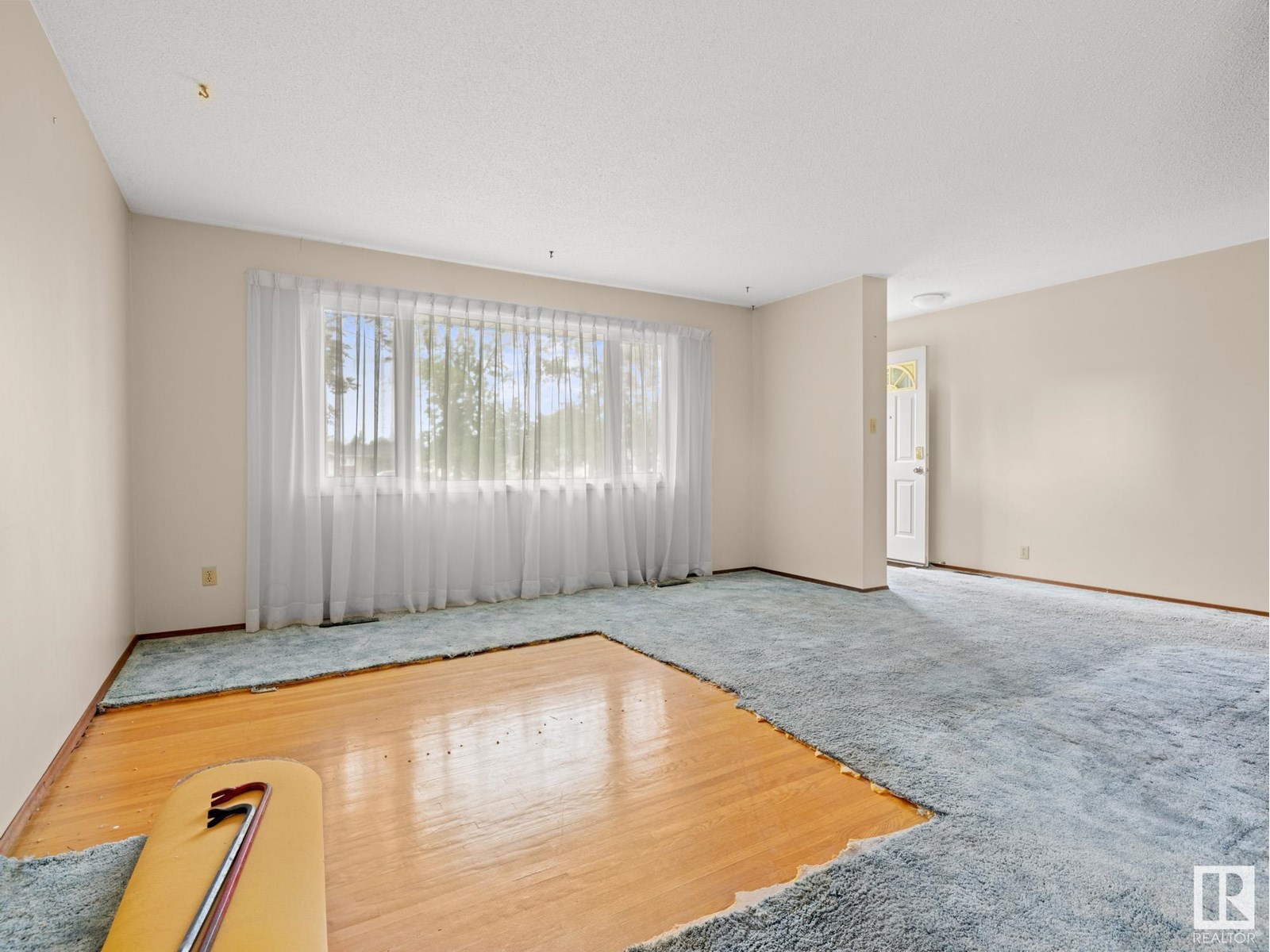 Single Family House Bungalow for Sale in   AV NW Edmonton 