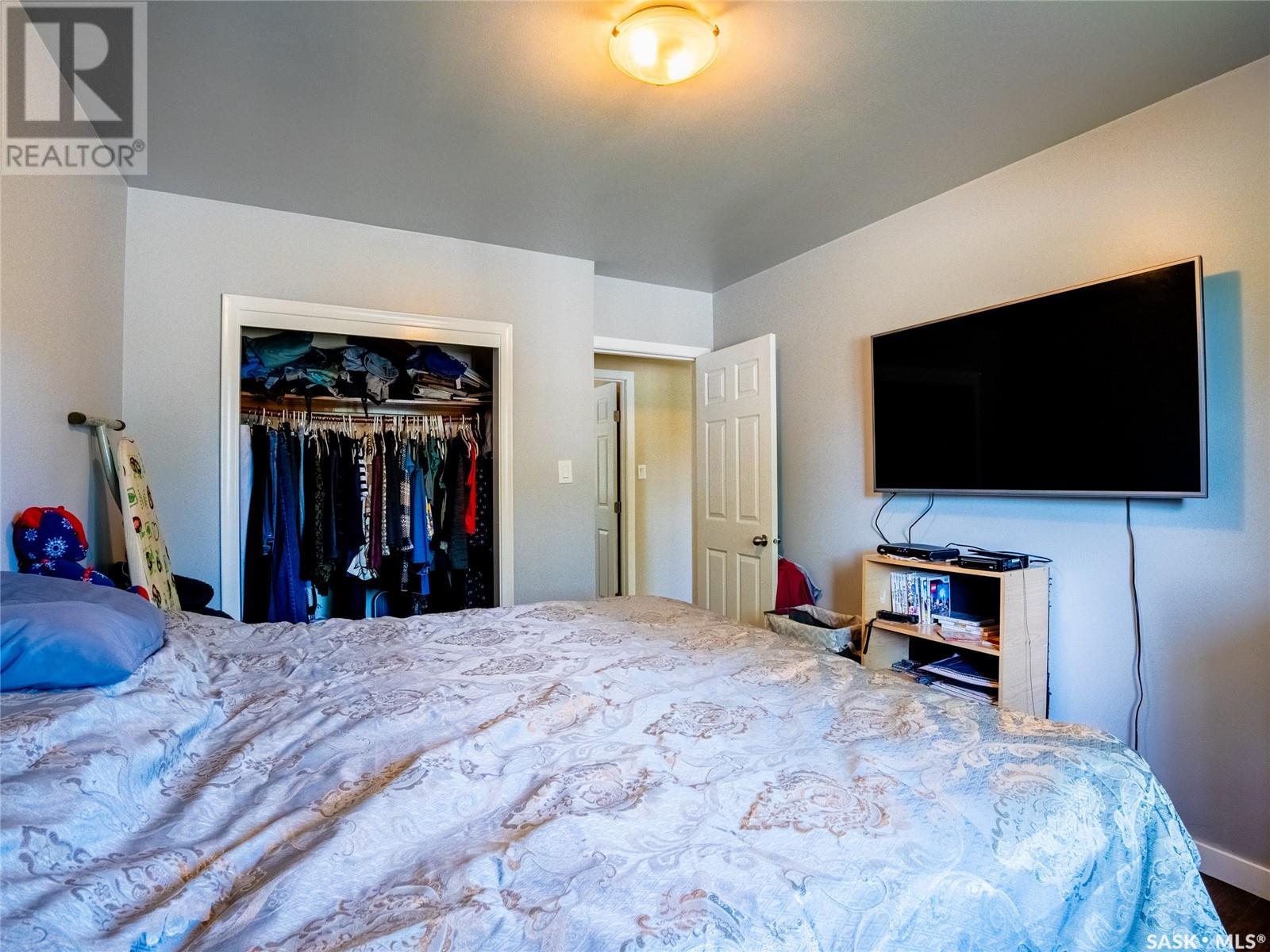 Single Family House Bungalow for Sale in  Forget STREET Regina 