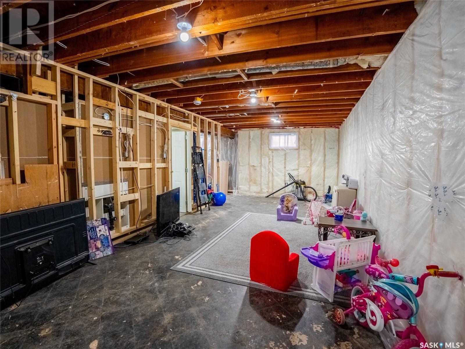Single Family House Bungalow for Sale in  Forget STREET Regina 