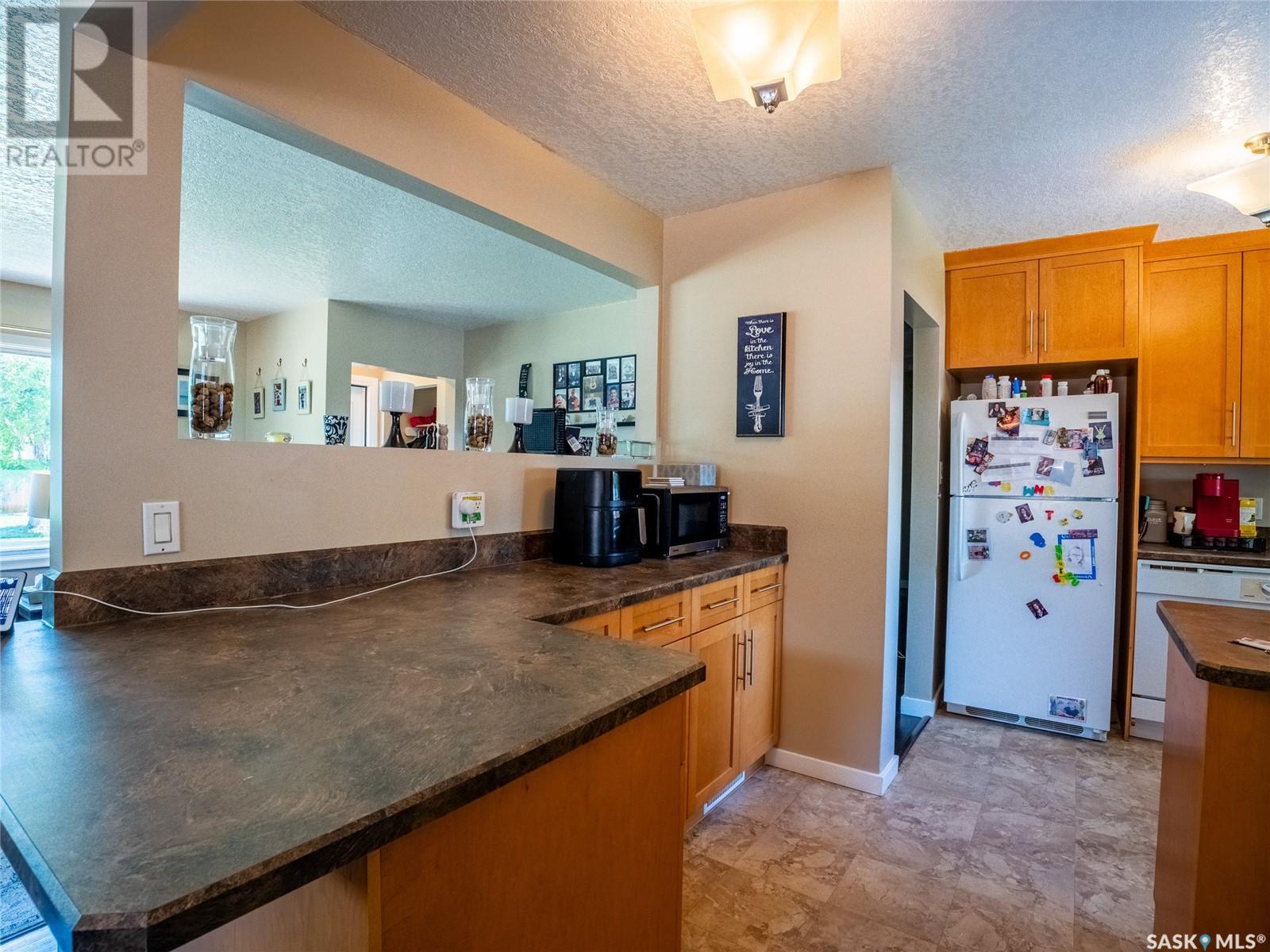 Single Family House Bungalow for Sale in  Forget STREET Regina 