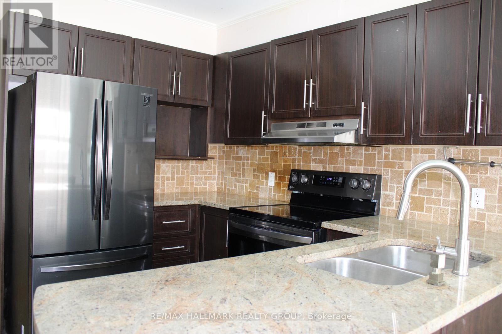 Photo 9 of 47 Emerald Meadows Drive, Ottawa ON