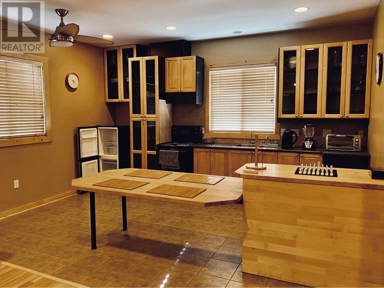 3325 Barriere South Road, Barriere