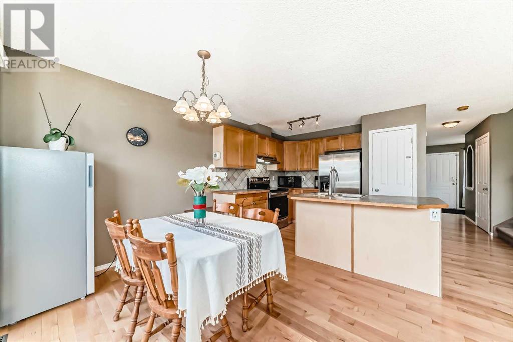 Single Family House for Sale in  Rocky Vista Circle NW Rocky Ridge Calgary 