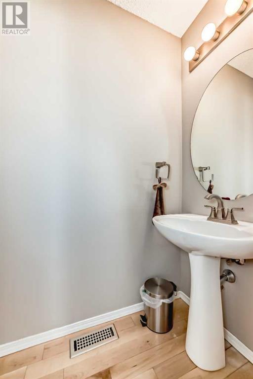 Single Family House for Sale in  Rocky Vista Circle NW Rocky Ridge Calgary 