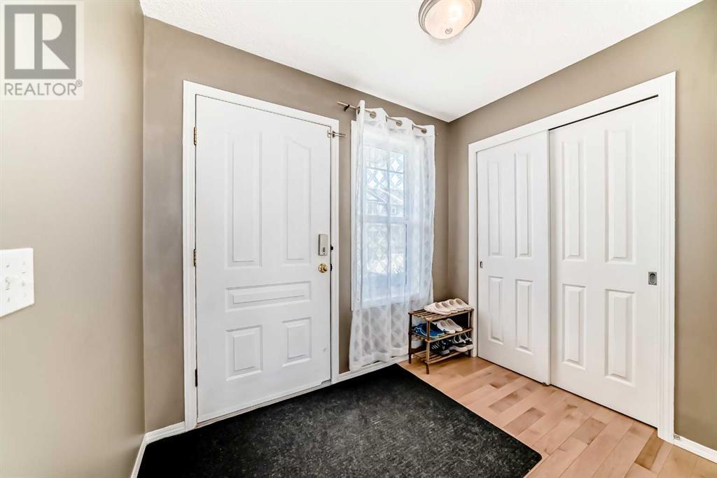 Single Family House for Sale in  Rocky Vista Circle NW Rocky Ridge Calgary 