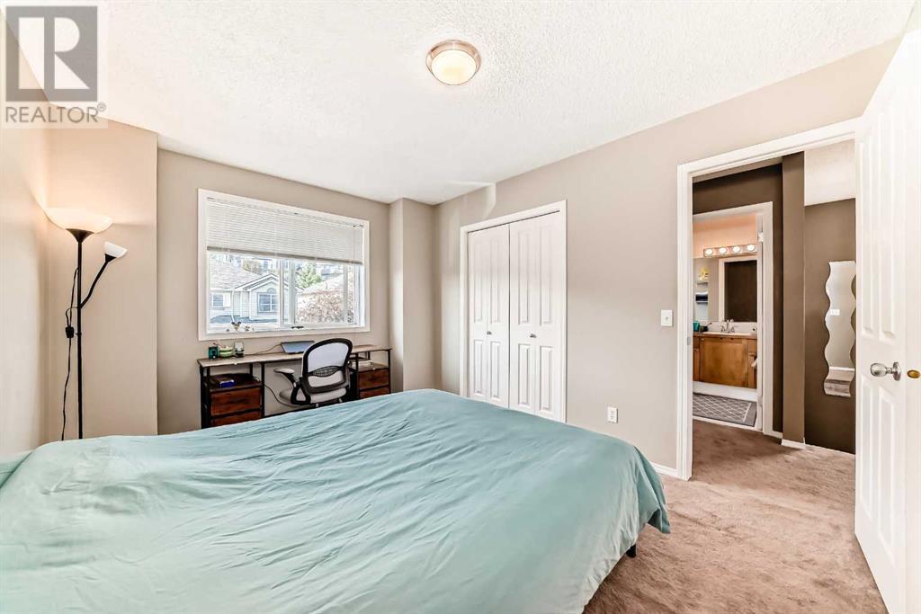 Single Family House for Sale in  Rocky Vista Circle NW Rocky Ridge Calgary 