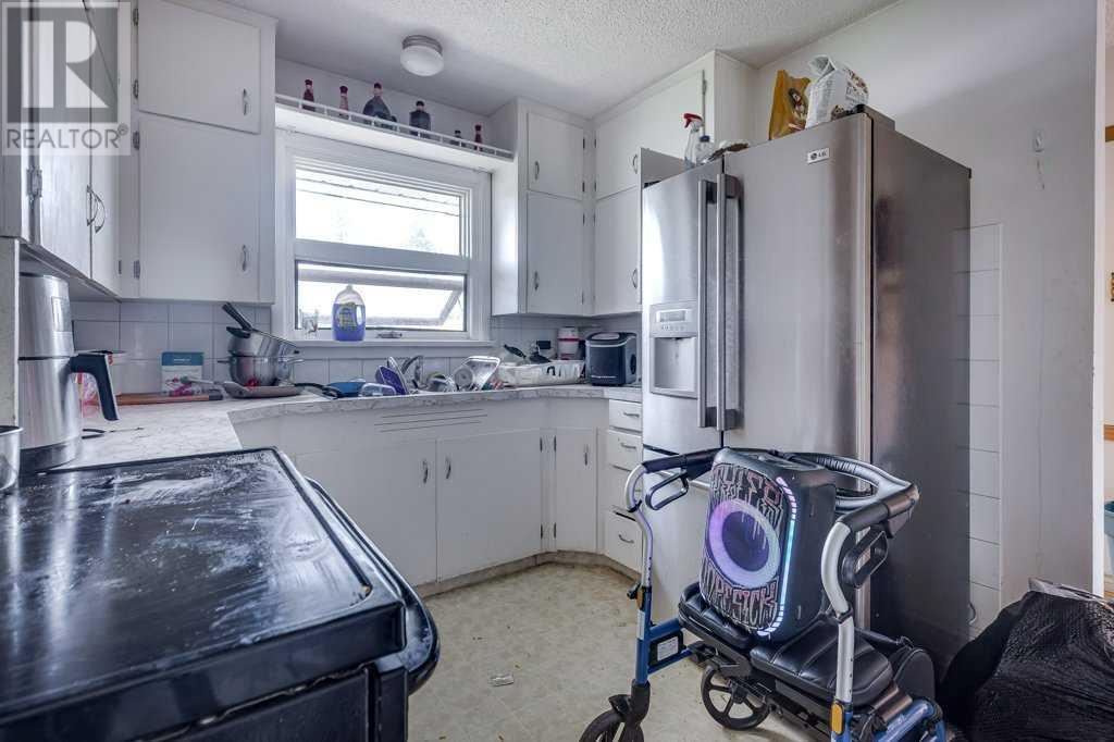 Photo 8 of 4122 39 Street, Red Deer AB