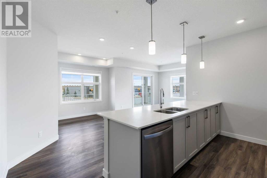 Single Family House for Sale in   Les Jardins Park SE Douglasdale/Glen Calgary 