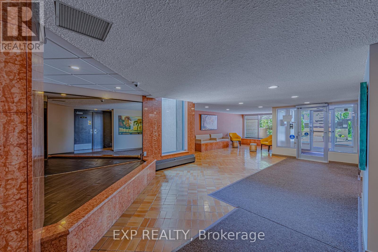 Photo 29 of 1111 555 Brittany Drive, Ottawa ON