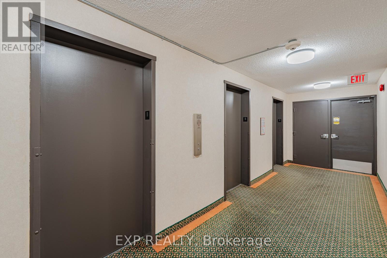 Photo 33 of 1111 555 Brittany Drive, Ottawa ON