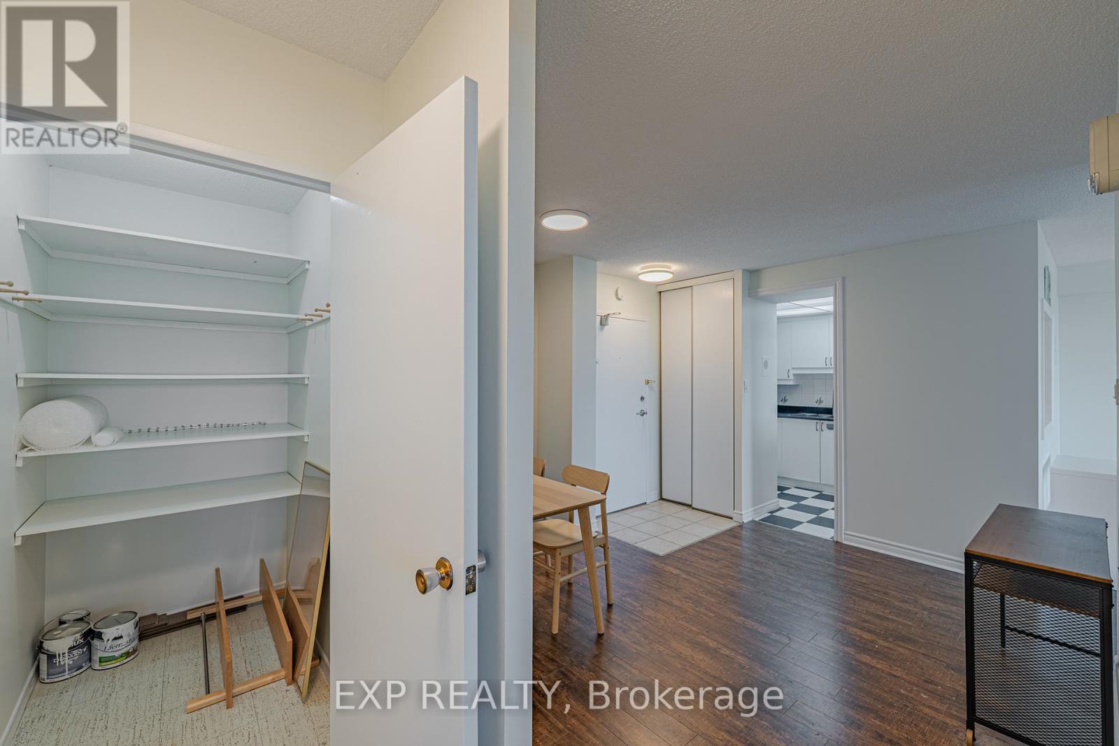 Photo 36 of 1111 555 Brittany Drive, Ottawa ON