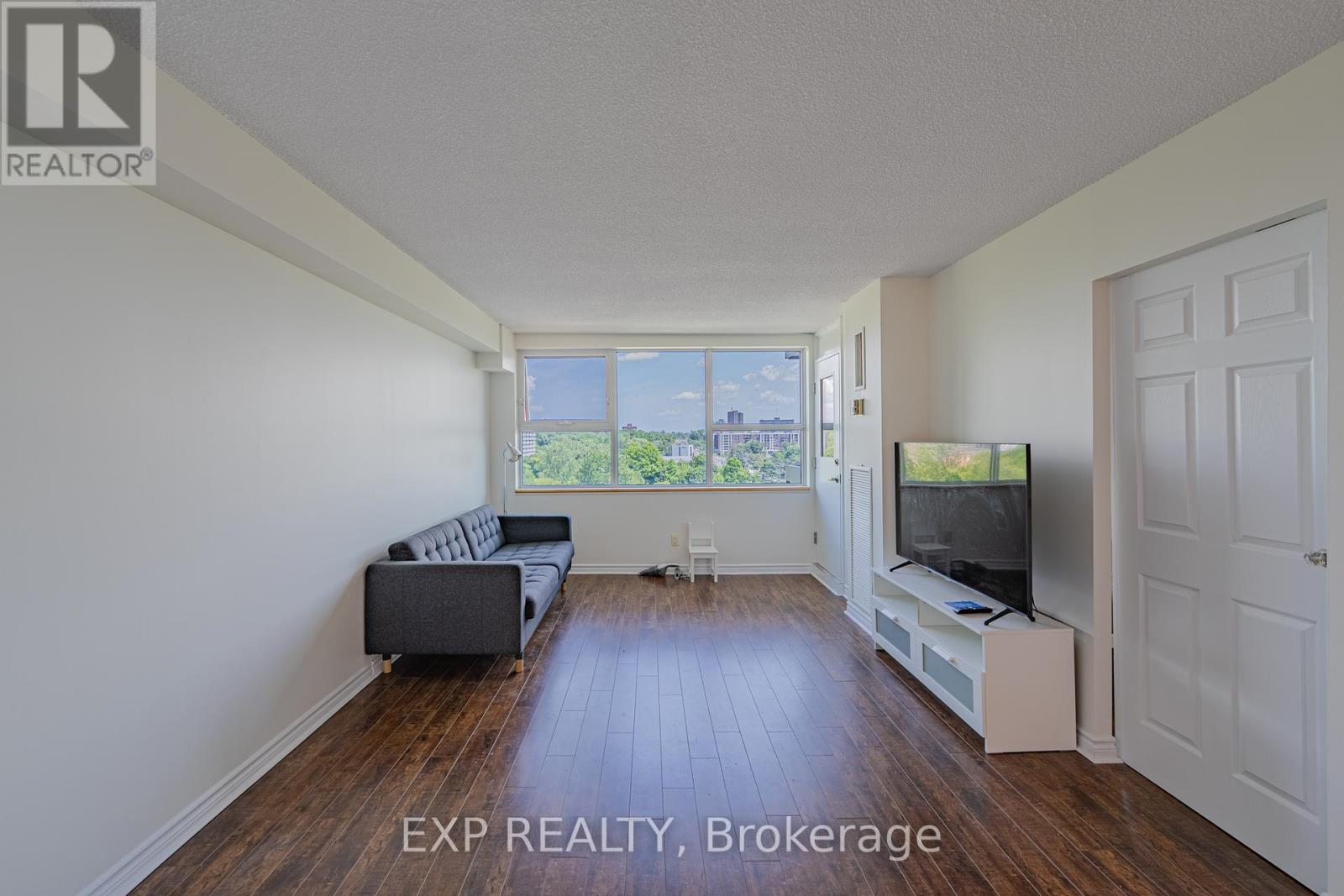 Photo 18 of 1111 555 Brittany Drive, Ottawa ON