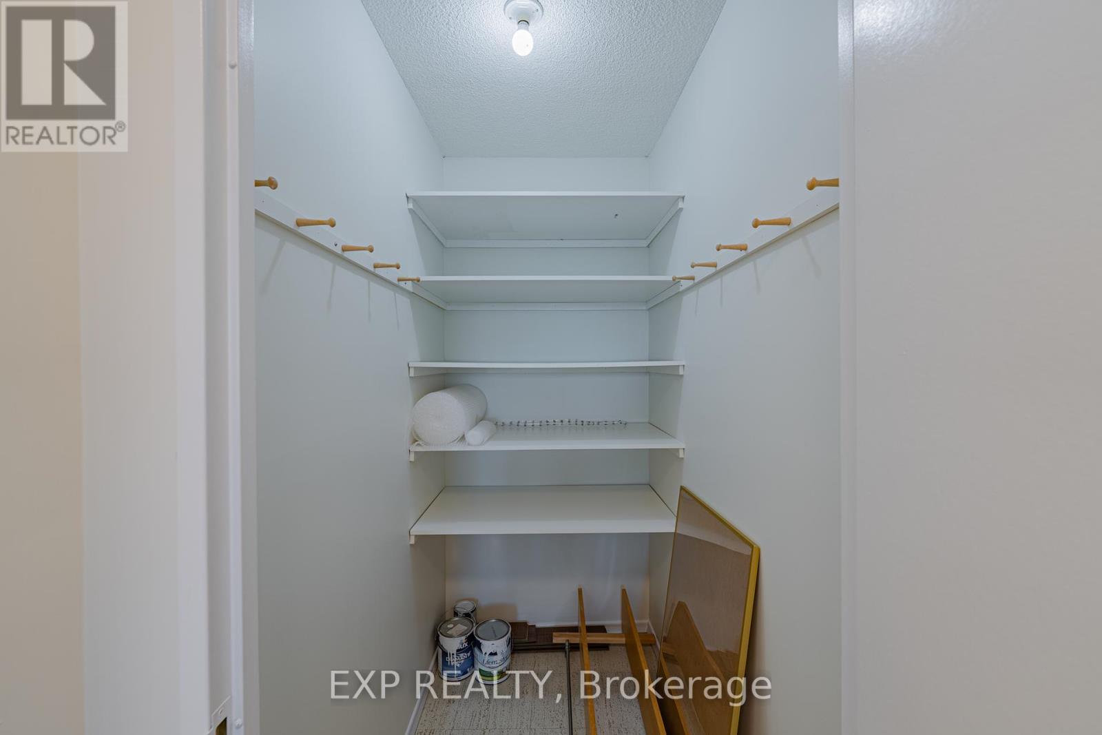Photo 24 of 1111 555 Brittany Drive, Ottawa ON
