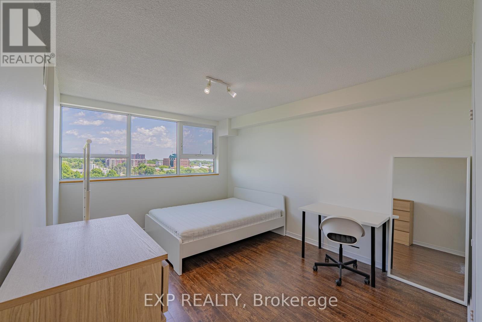 Photo 30 of 1111 555 Brittany Drive, Ottawa ON