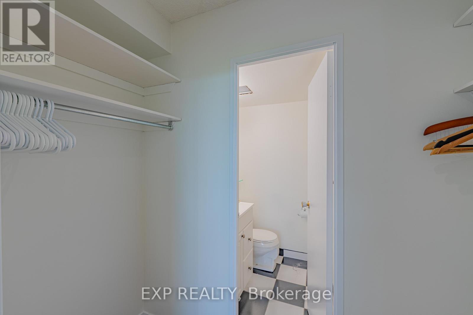 Photo 21 of 1111 555 Brittany Drive, Ottawa ON
