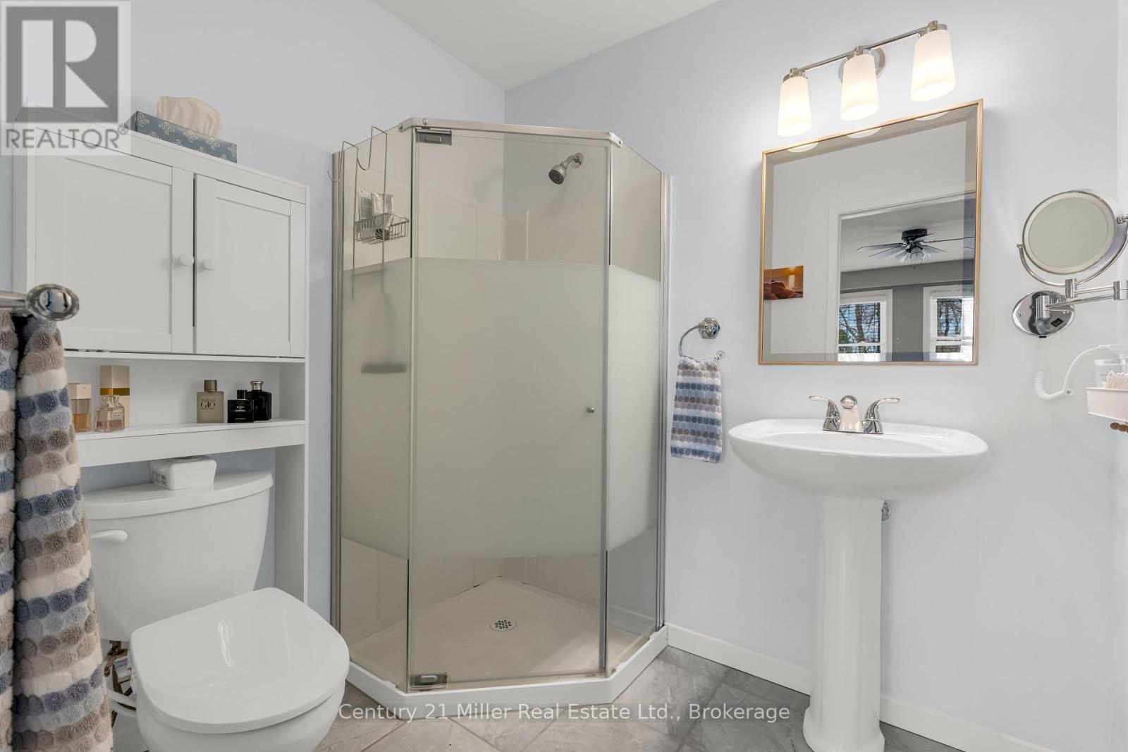 Photo 15 of 19 1310 Hampton Street, Oakville ON