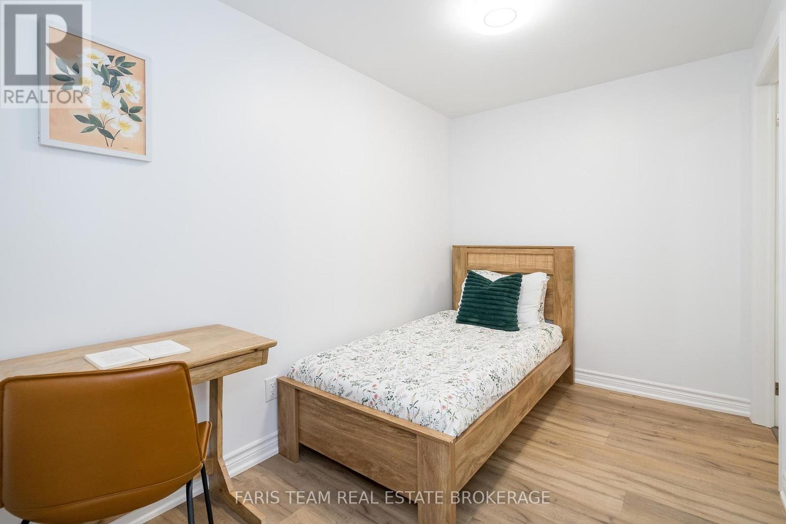 Photo 10 of 122 Mitchells Beach Road, Tay ON