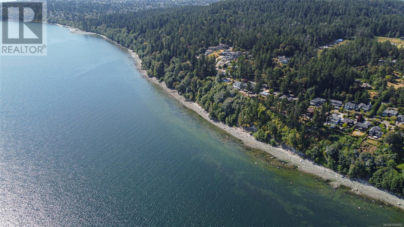 Photo 3 of 4563 Cordova Bay Rd, Saanich BC
