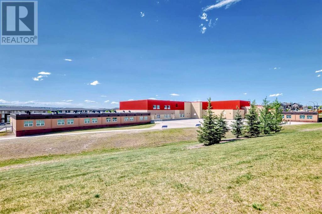 Single Family House for Sale in  Evanston Drive NW Evanston Calgary 