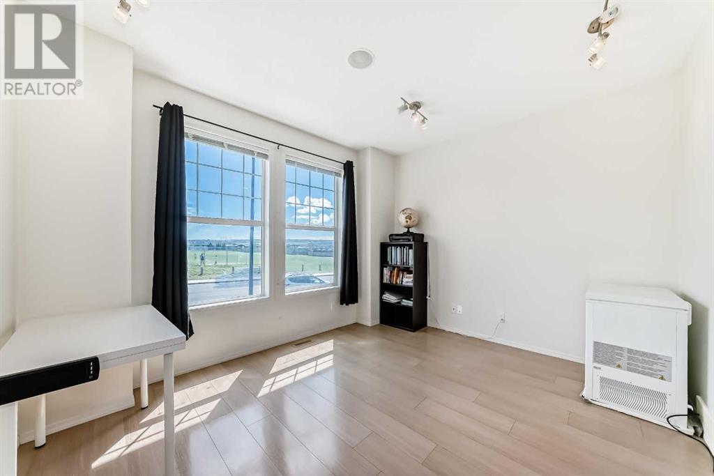 Single Family House for Sale in  Evanston Drive NW Evanston Calgary 