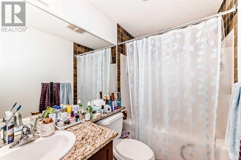Single Family House for Sale in    Avenue SW Mission Calgary 