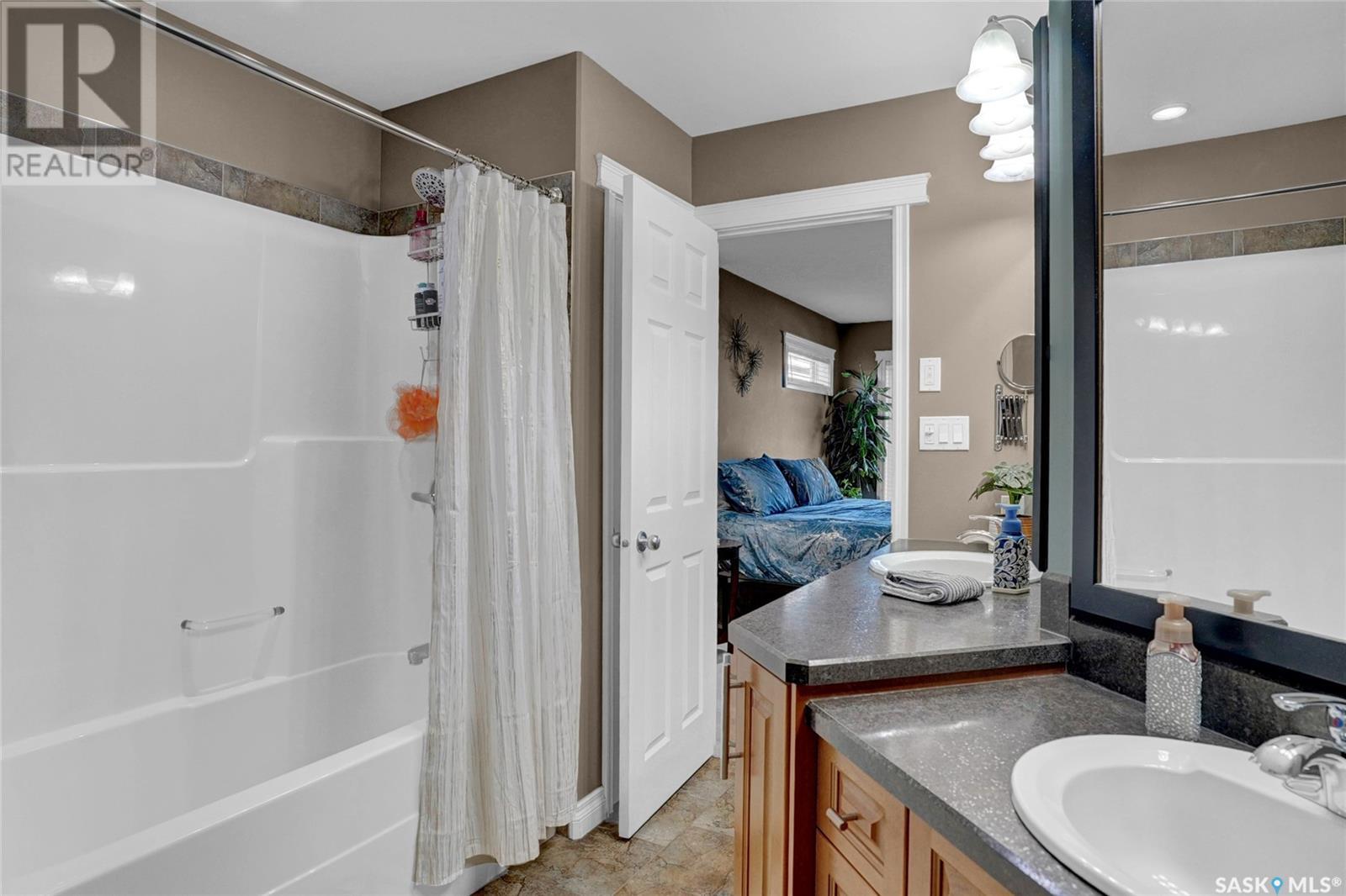 Photo 18 of 289 Wood Lily Drive, Moose Jaw SK