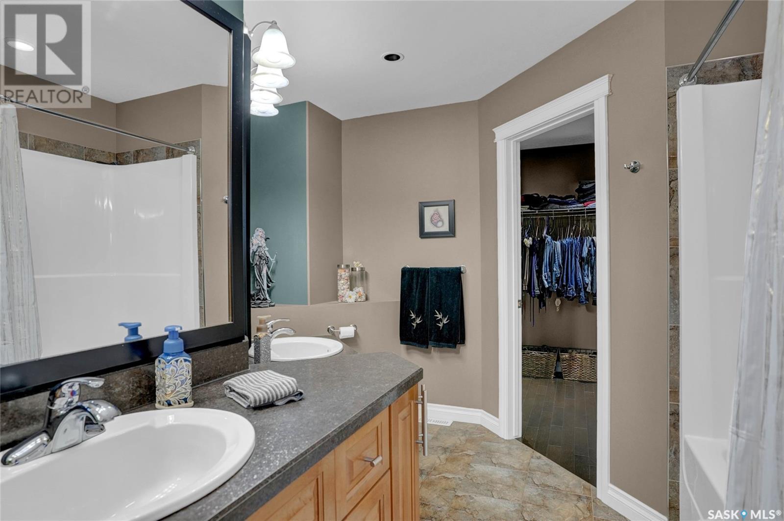 Photo 19 of 289 Wood Lily Drive, Moose Jaw SK