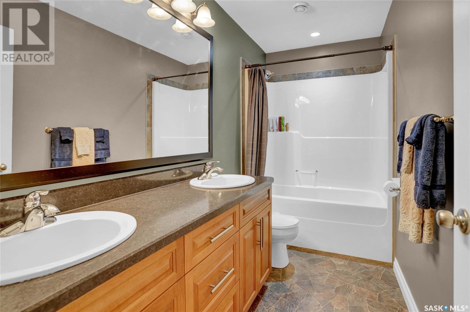 Photo 38 of 289 Wood Lily Drive, Moose Jaw SK